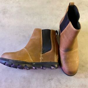 Sorel Joan of Arctic Wedge Chelsea Booties Sz 8